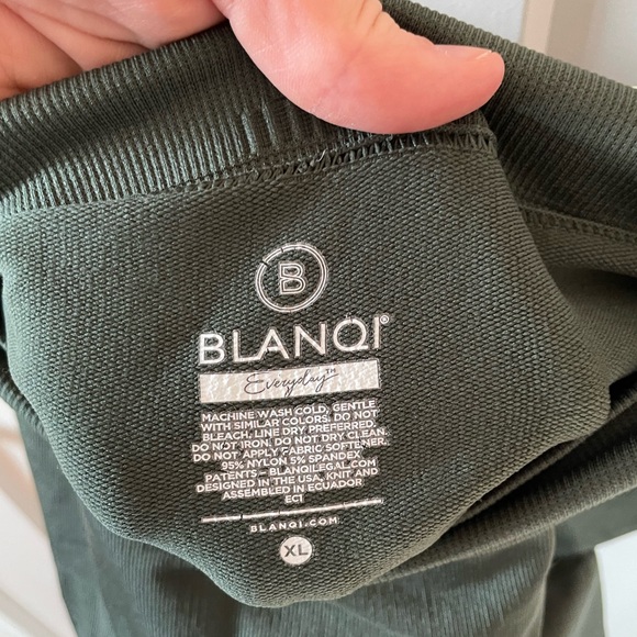 BLANQI EVERYDAY Highwaist Postpartum + Nursing Support Leggings - Picture 9 of 9